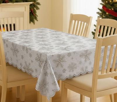 БЯЛА КОЛЕДА - коледна покривка за маса с красива сребърна щампа